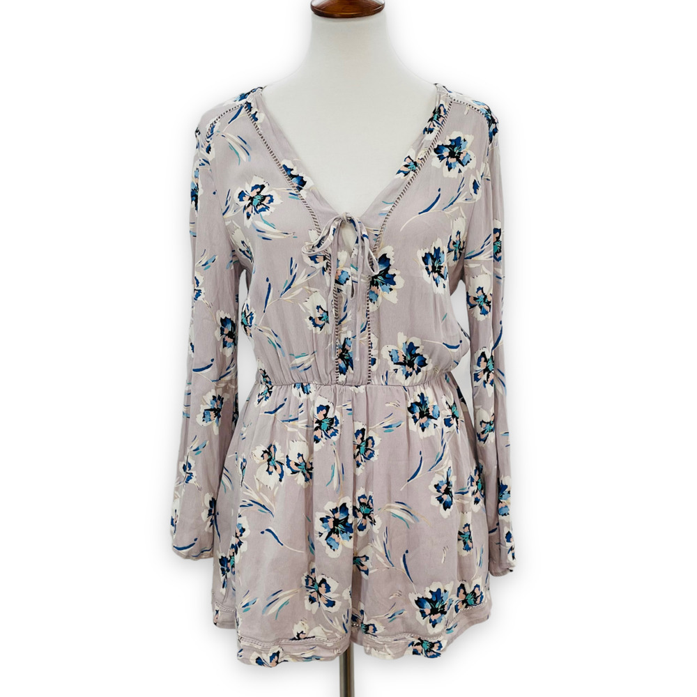 ASTR The Label Women's Lavender Floral V-Neck Long Sleeve Romper Size M